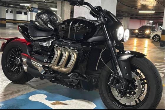 TRIUMPH ROCKET III R TRIUMPH ROCKET III R